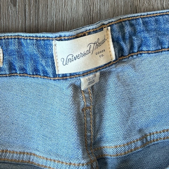 Universal Thread Jeans - Picture 4 of 6